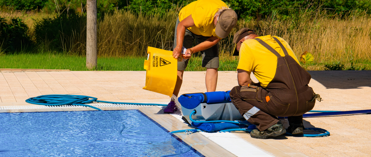 5 Pro Tips on When to Repair or Replace Your Pool Robot Cleaner